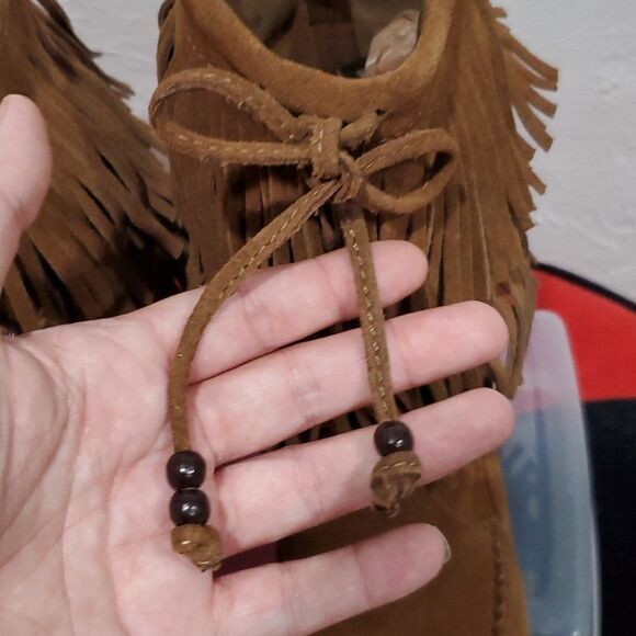 Minnetonka 2 Layer Fringe Boots in Brown Size 6 - Picture 3 of 13